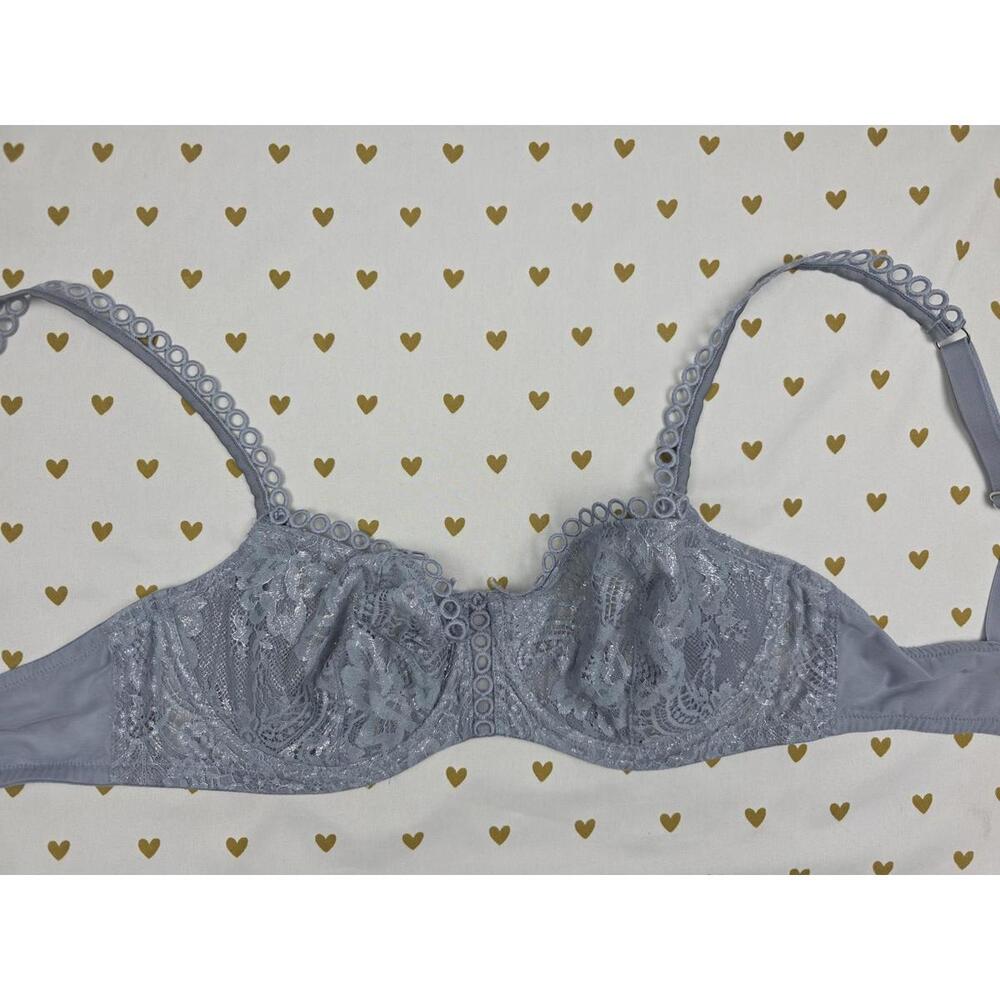 Victoria's Secret Lace Bra in Light Gray